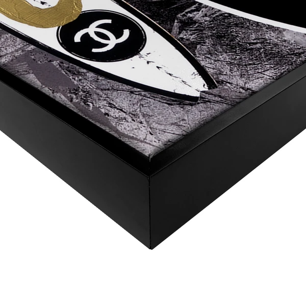 Wild Thing - Black Frame/Gold Accents - Image 4